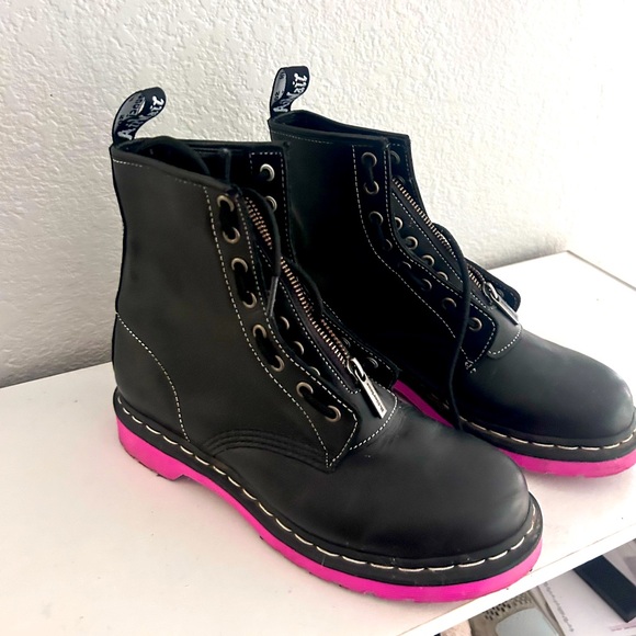 Sold out Dr Martens 1460 Jungle Pink Wanama Leather - Picture 1 of 2